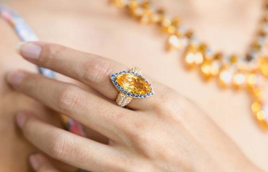 wearing yellow sapphire gemstone